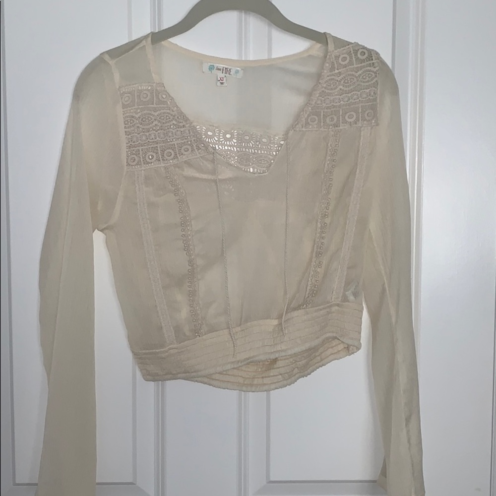 White long sleeve crop top